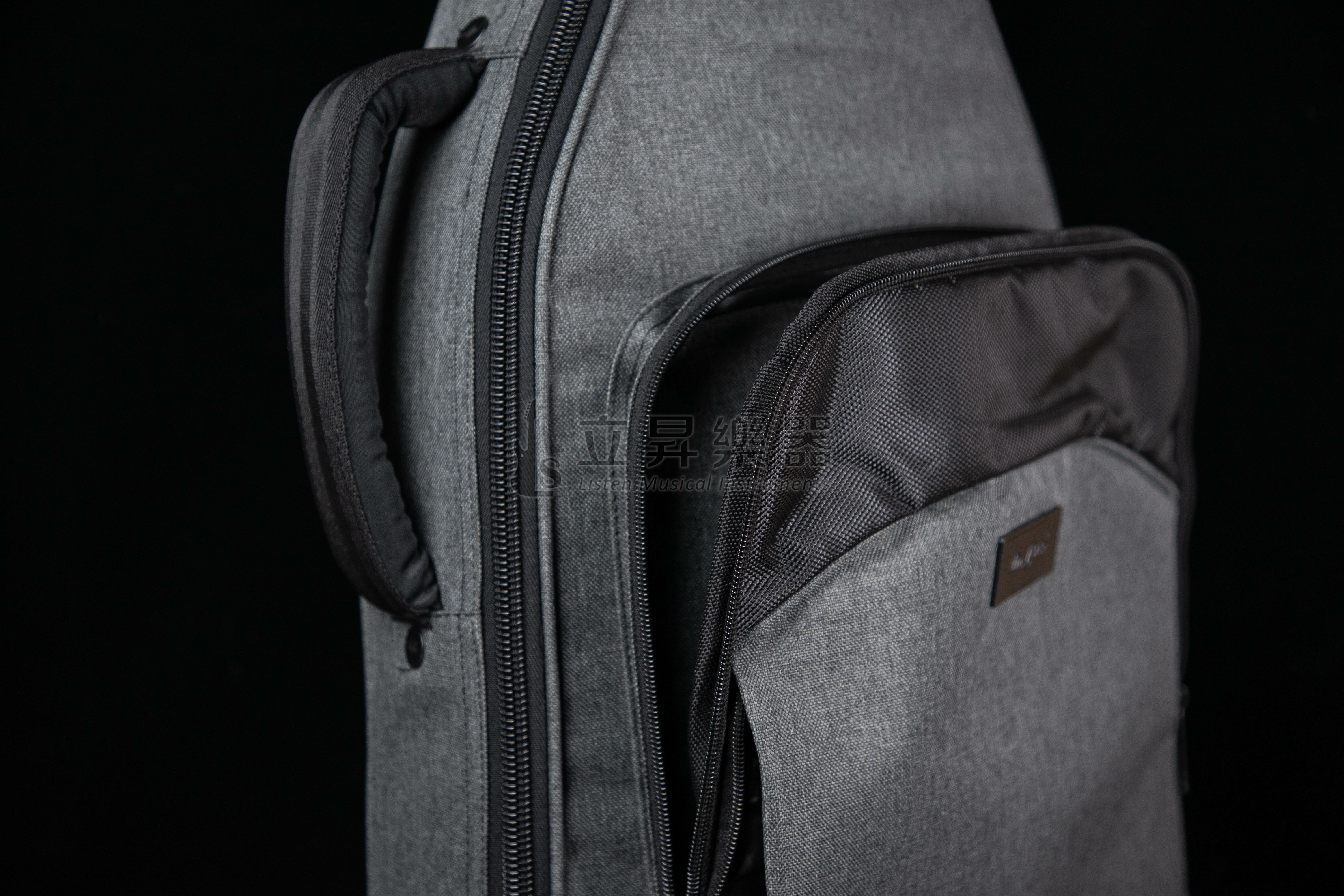 電吉他袋 Dr Case PORTAGE 2.0系列 超厚 防潑水 吉他袋 軟case｜ Black黑色 DRLS-333 電吉他袋 Dr Case PORTAGE 2.0系列 超厚 防潑水 吉他袋 軟case｜ Black黑色 DRLS-333 / Brown棕色 DRLS-334 / Navy Blue海軍藍色 DRLS-335 / Gray灰色 DRLS-336 第 6 張圖片｜三峽吉他 / Bass