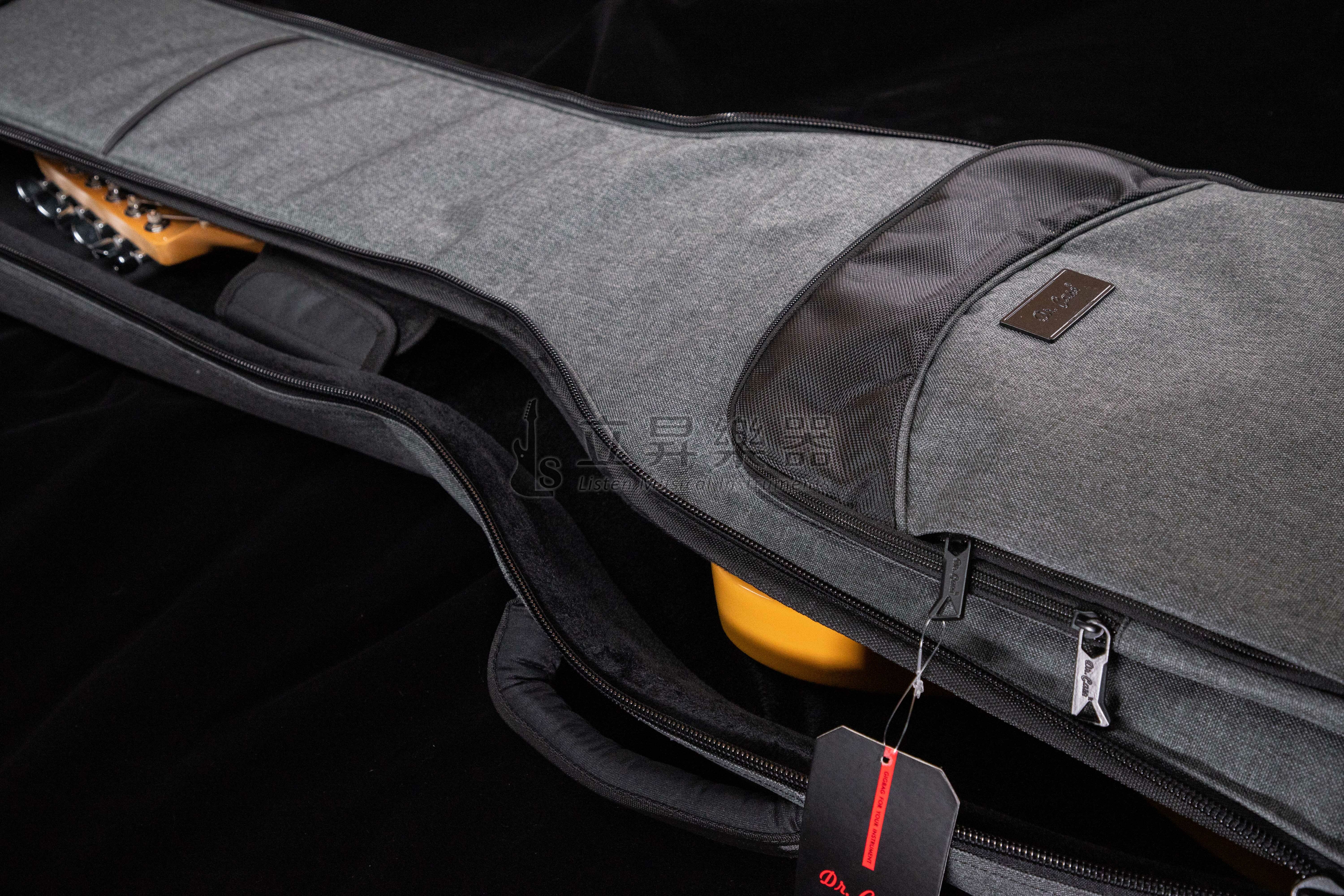 電吉他袋 Dr Case PORTAGE 2.0系列 超厚 防潑水 吉他袋 軟case｜ Black黑色 DRLS-333 電吉他袋 Dr Case PORTAGE 2.0系列 超厚 防潑水 吉他袋 軟case｜ Black黑色 DRLS-333 / Brown棕色 DRLS-334 / Navy Blue海軍藍色 DRLS-335 / Gray灰色 DRLS-336 第 3 張圖片｜三峽吉他 / Bass