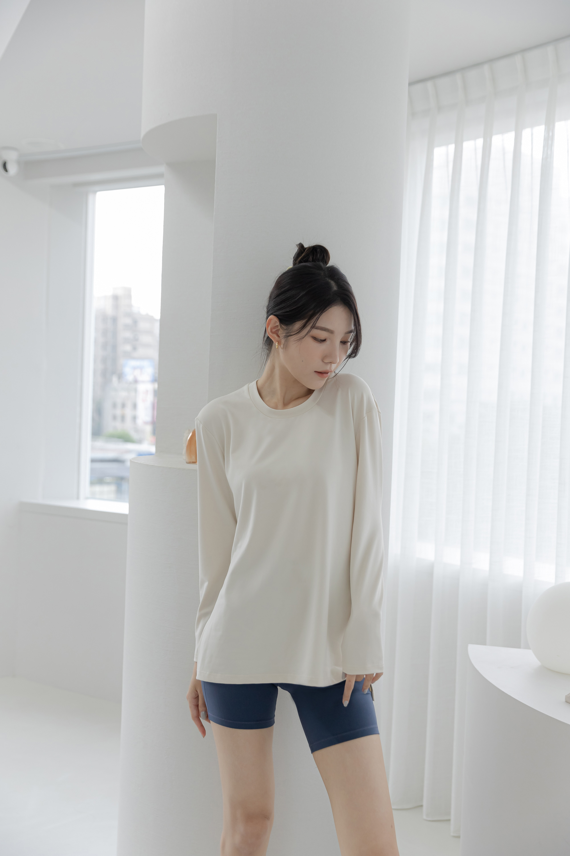 親膚側開岔舒適上衣- Nude