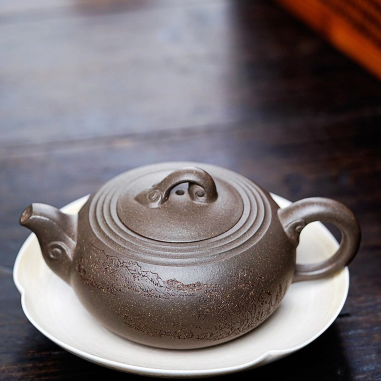 【如意線韻】-- 寒潭映白月，秋雨上青苔。