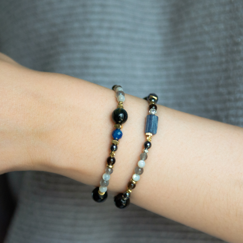 勇闖冰川 // C1300藍晶藍虎眼拉長石手鍊