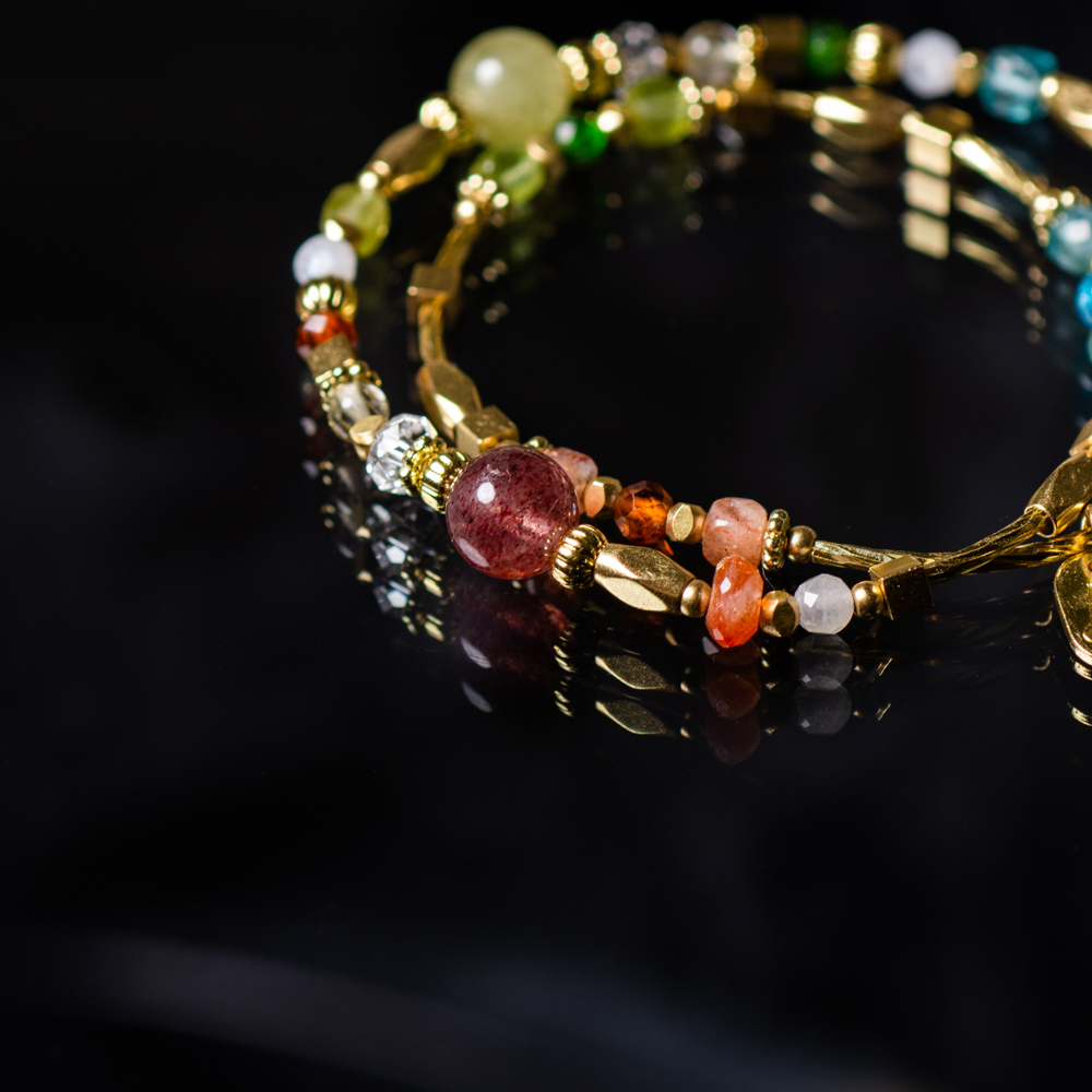 來跳舞吧｜藍晶沙弗萊草莓晶黃銅雙圈手鍊 C1385