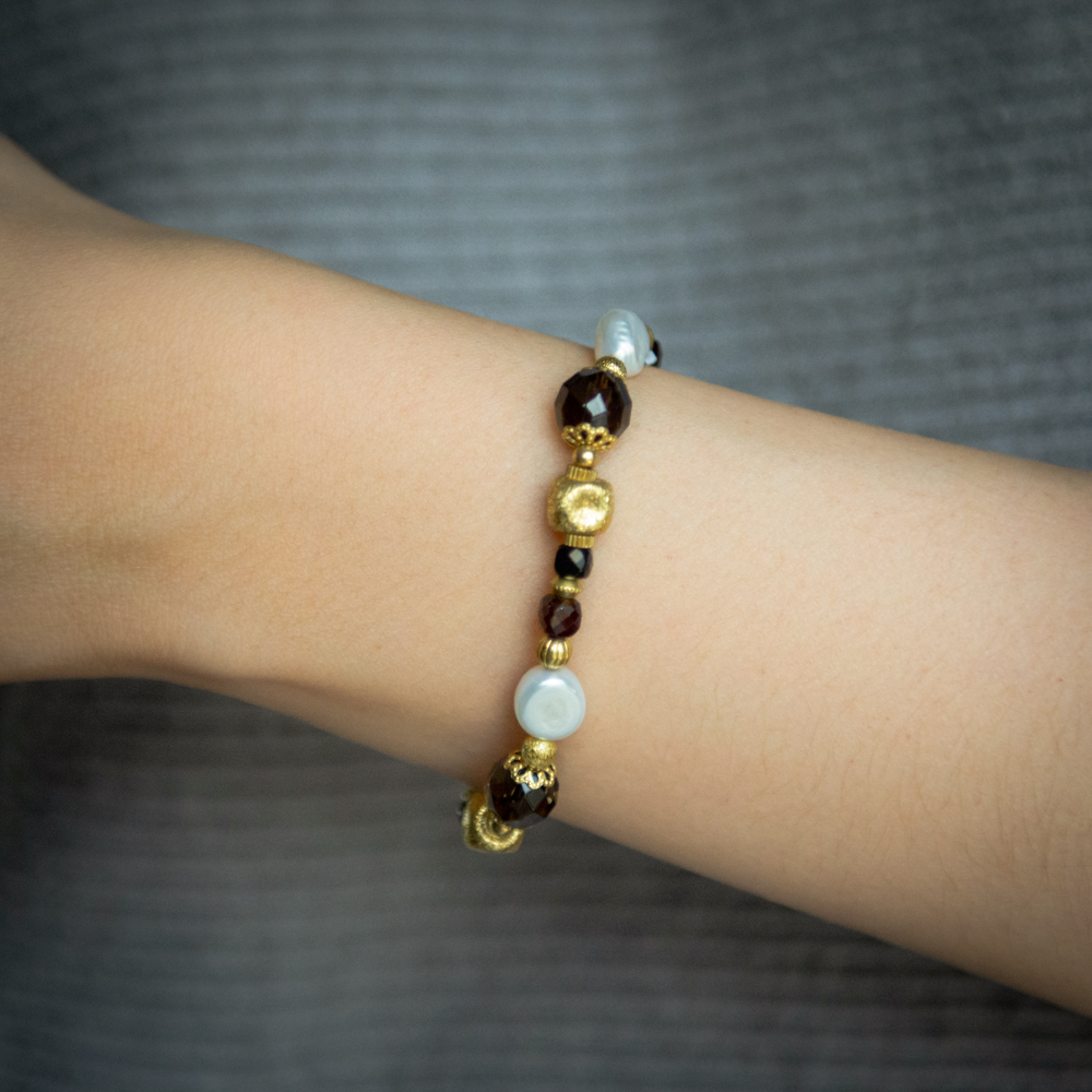 烈火重生｜珍珠茶晶紅石榴手鍊 C1402