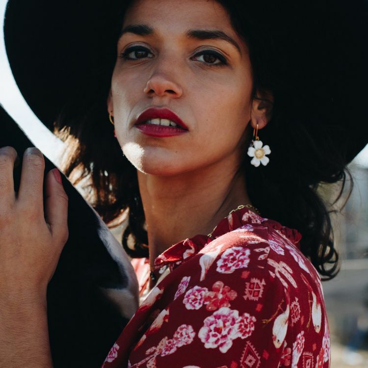 NACH 小鳥花果垂墜瓷耳環