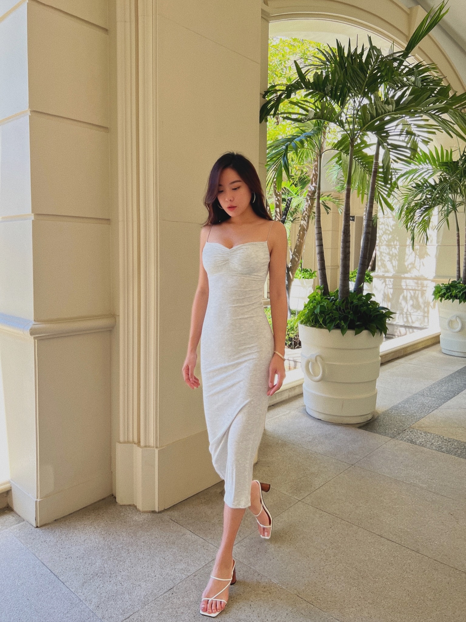 Fresh 夏日清風 細肩抓皺百搭長洋裝