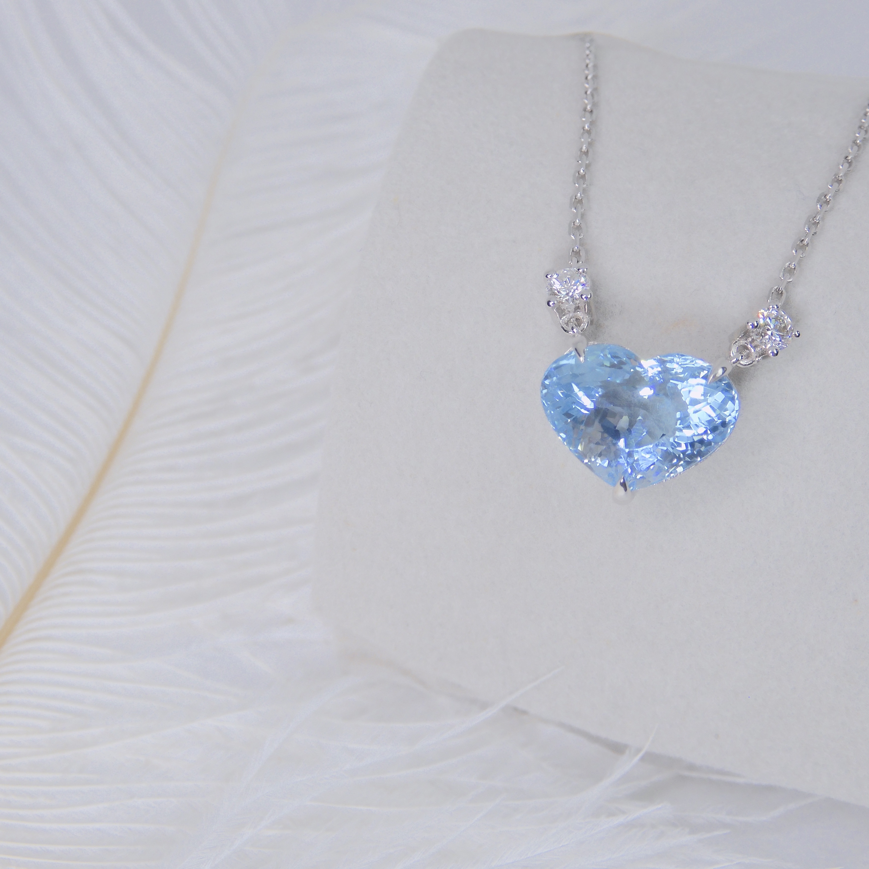 18K金 4.17ct 海藍寶項鏈 (配國際證書)