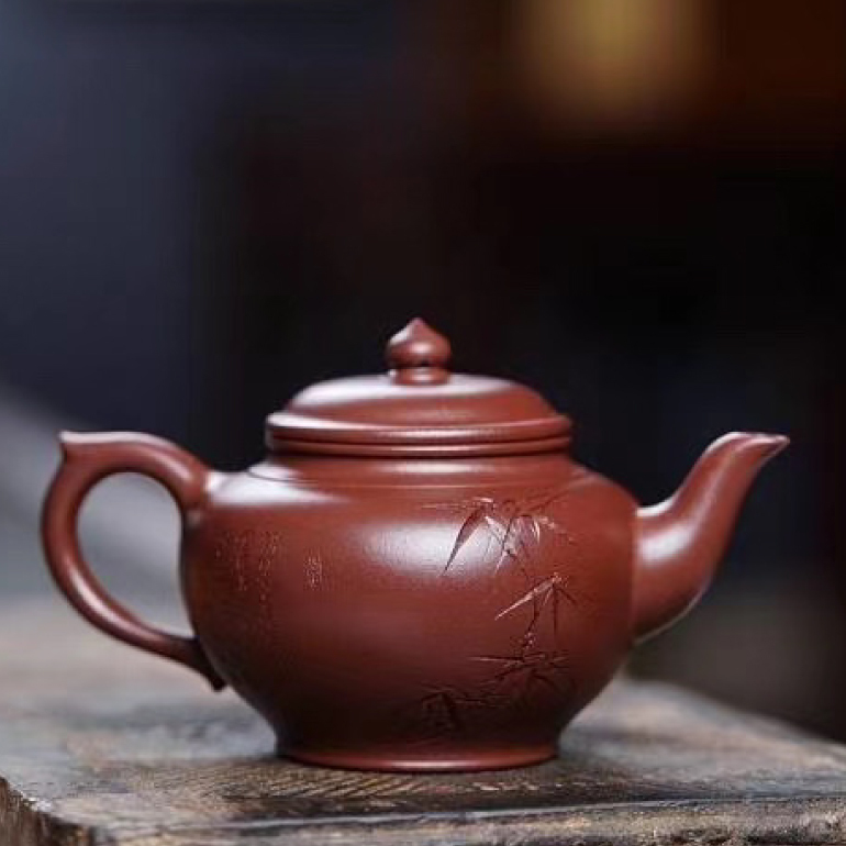 【笑櫻壺】此壺線條比例恰到好處，將笑櫻壺的魅力展現無遺