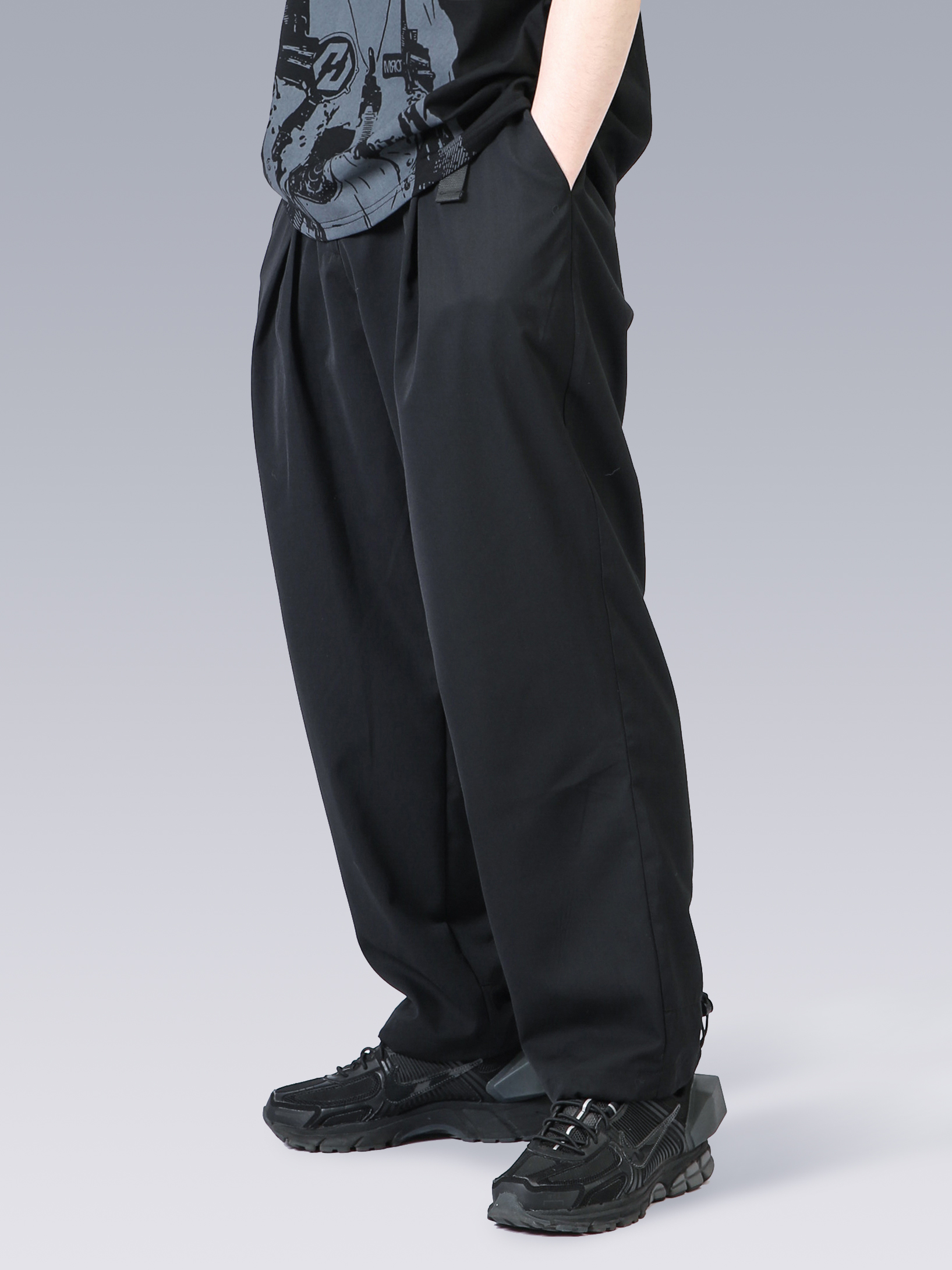 SILENSTORM 立體裁剪束腳直筒西褲