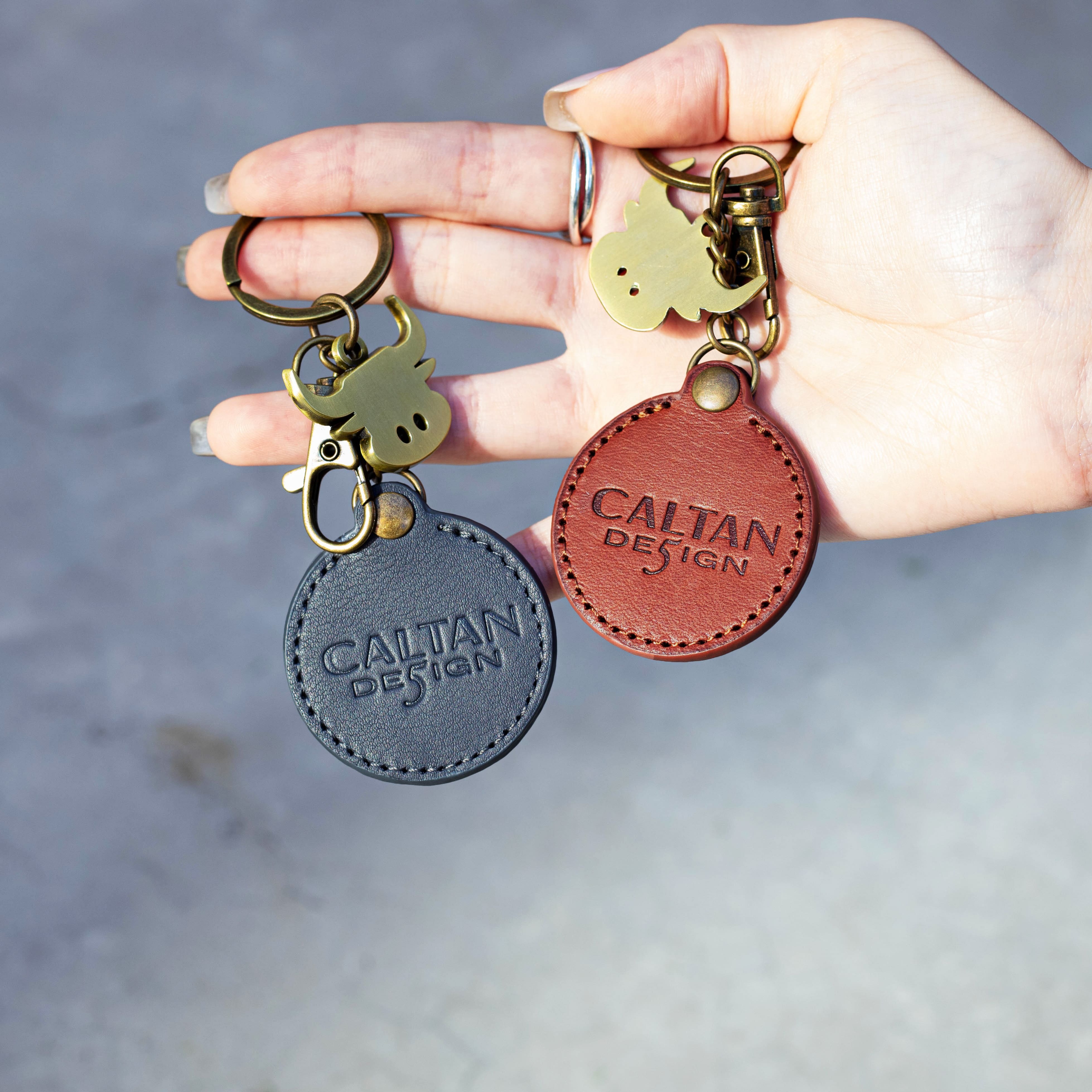 真皮訂製圓形鑰匙圈-兩色(912501)