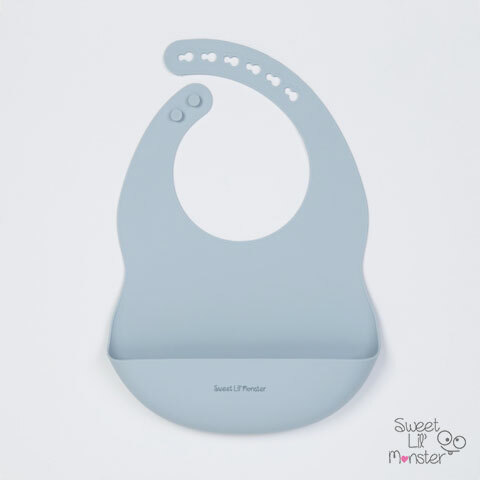〖 Sweet Lil' Monster 〗霧面藍矽膠防水圍兜