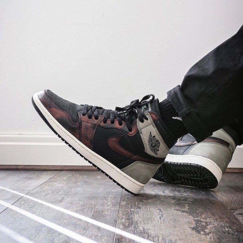 Air Jordan 1 Retro High OG Patina 古銅 變色龍 555088-033