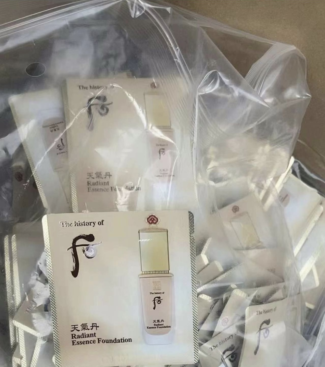 后天氣丹粉底液21號小樣40小包 SPF35 PA++