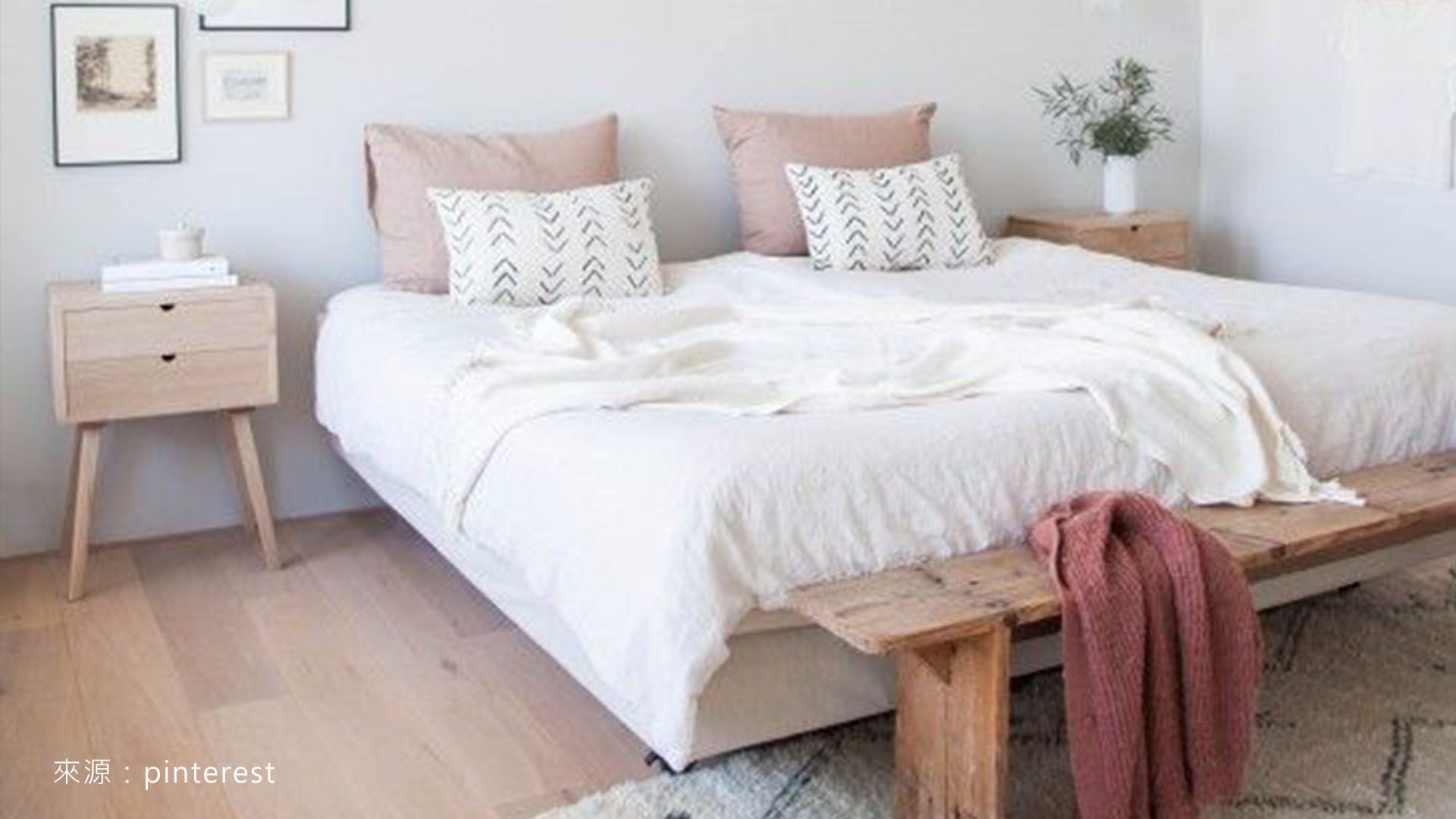 若是想營造舒適的入睡環境，臥室的環境色彩應該以低彩度、柔和、讓人覺得溫暖的顏色為主，在心情舒緩放鬆的環境下，也能更快更好地入眠。