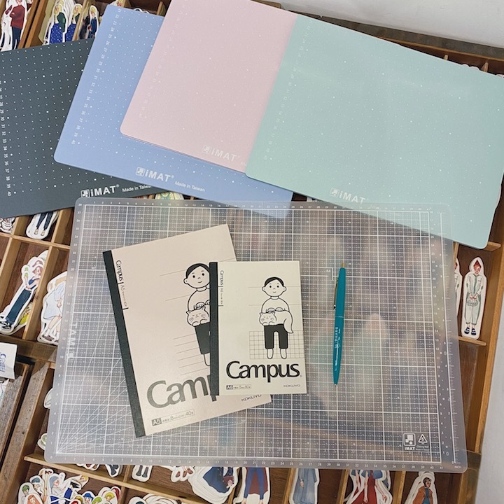 A3大尺寸 環保無毒書型摺疊切割墊｜台灣 IMAT