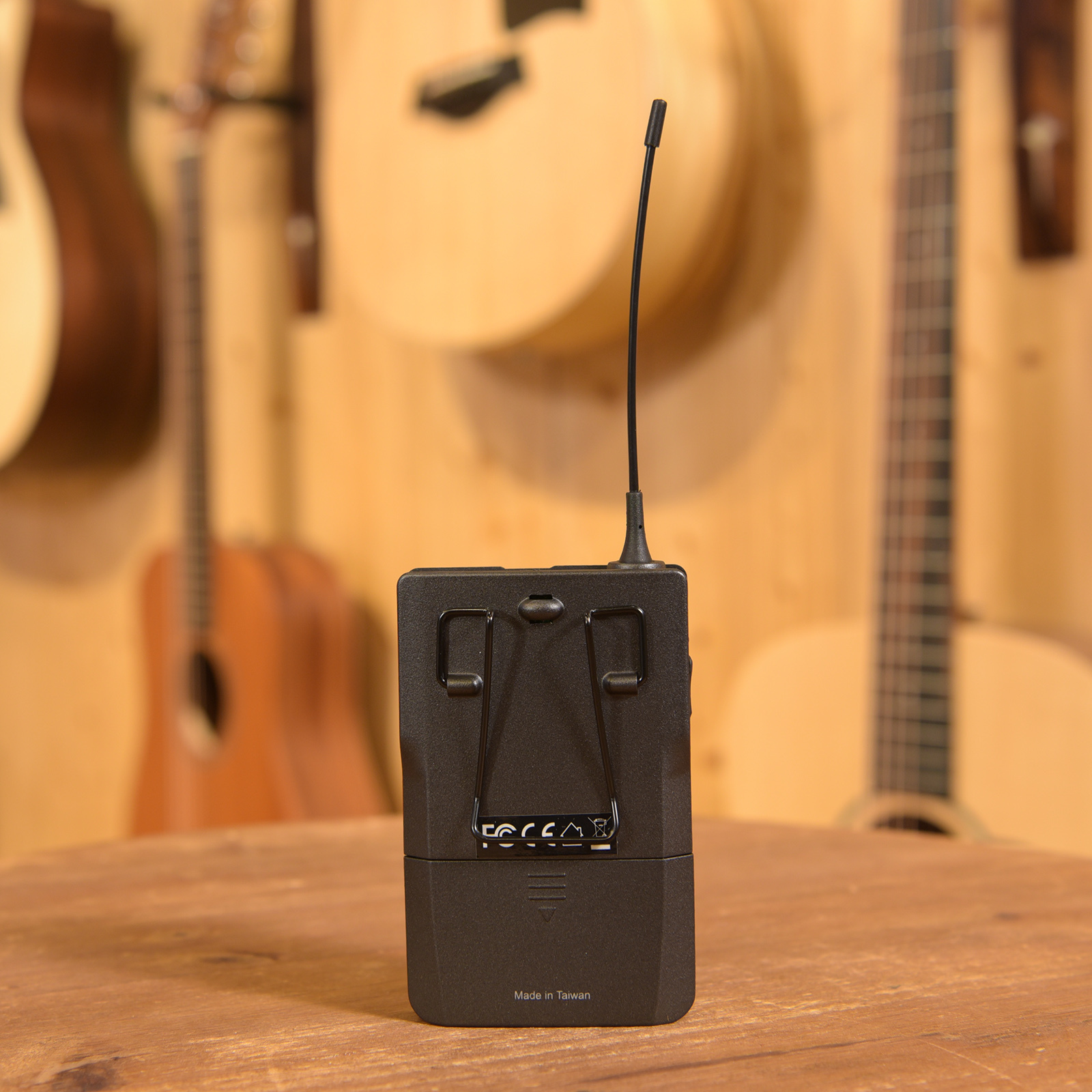 台灣 JTS RU-850LTB 腰掛式發射器