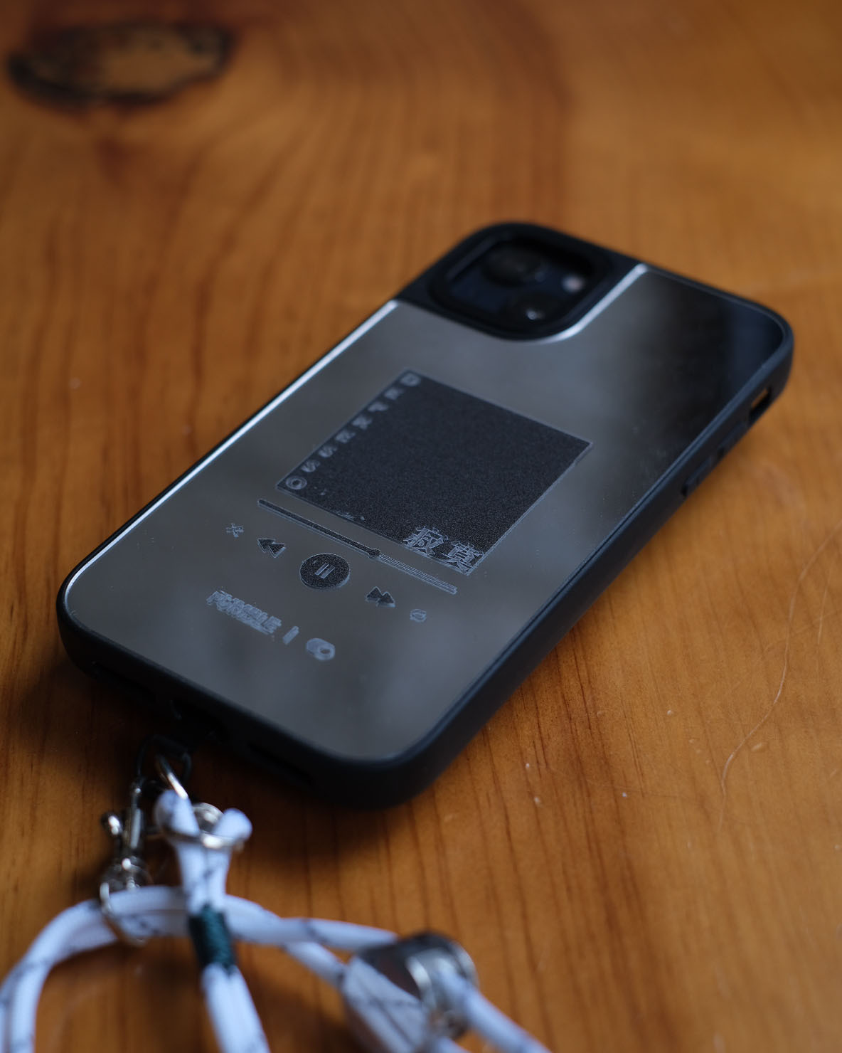 【OOO x FUMBLE】Good To Be Lonely Phone Case｜Mirror Black｜Crossover Series