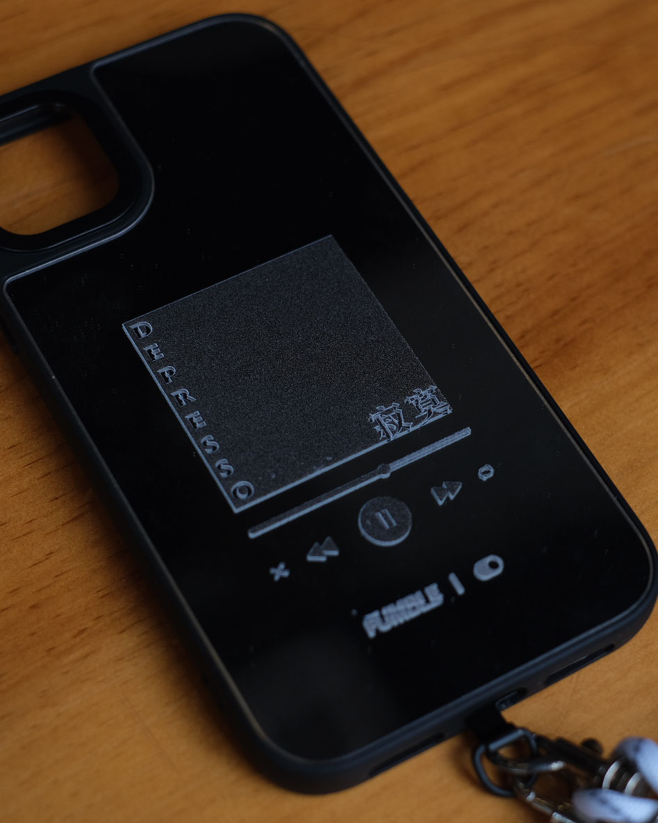 【OOO x FUMBLE】Good To Be Lonely Phone Case｜Mirror Black｜Crossover Series