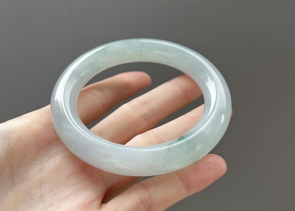 收藏級正冰種藍底飄花翡翠