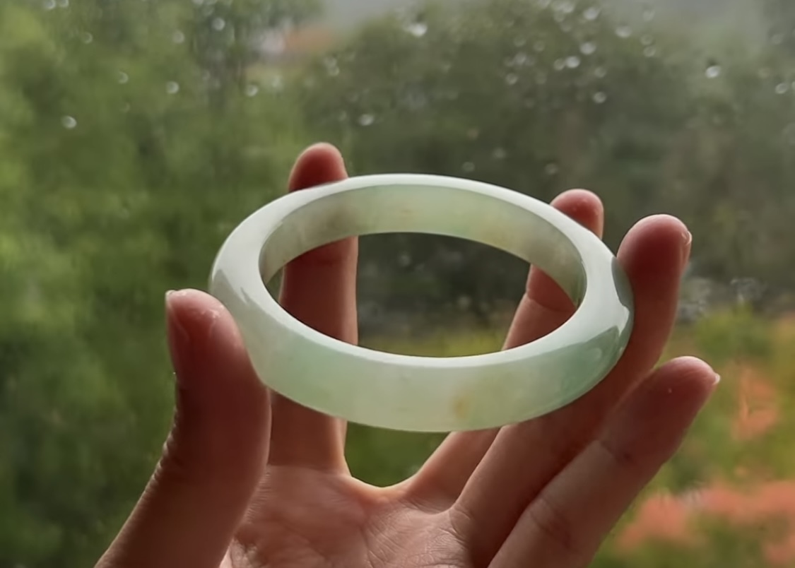 特色鐲正冰種黃加綠正圈