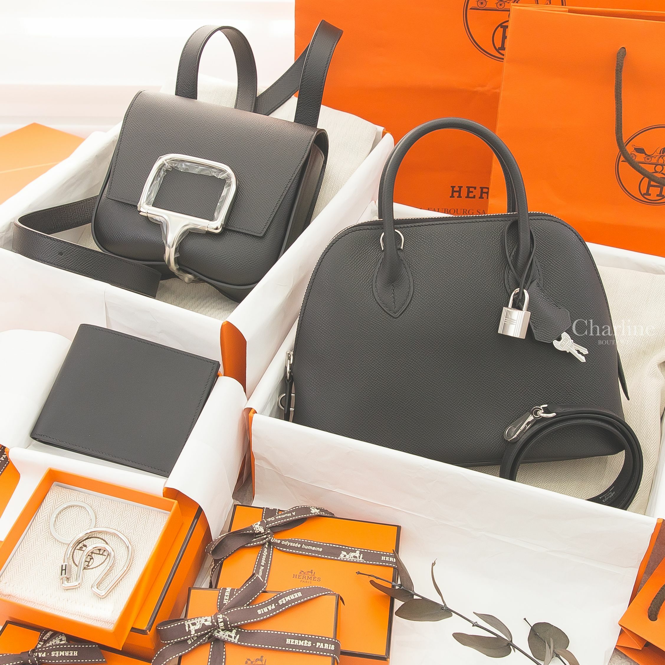 Hermès Bolide 25cm 89 Noir Veau Epsom U刻黑色銀釦手提肩背包,Della Mini 89 Noir Epsom U刻黑色銀釦肩背包,銀色簍空馬蹄黑色H字樣不銹鋼鑰匙圈-Charline Boutique 精品代購