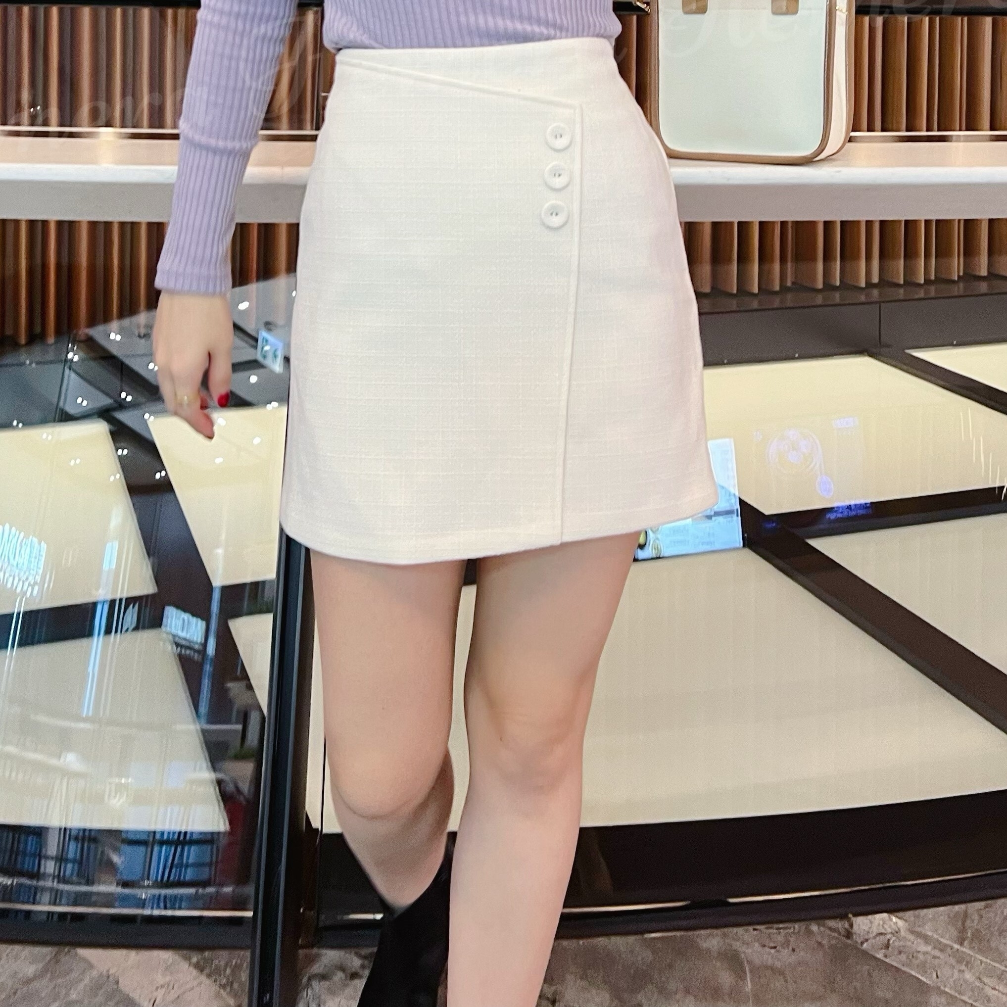 IN STOCK: SK22W1210 簡約包布3粒鈕鈕百搭小裙