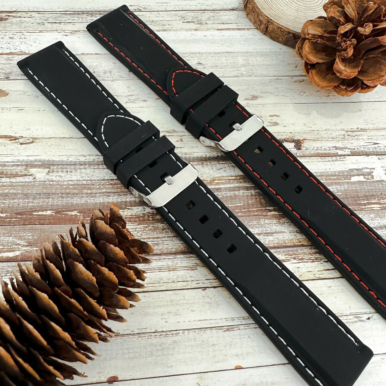 【矽膠帶】車縫線矽膠錶帶 白線 / 紅線 (20mm~24mm) 現代鐘錶