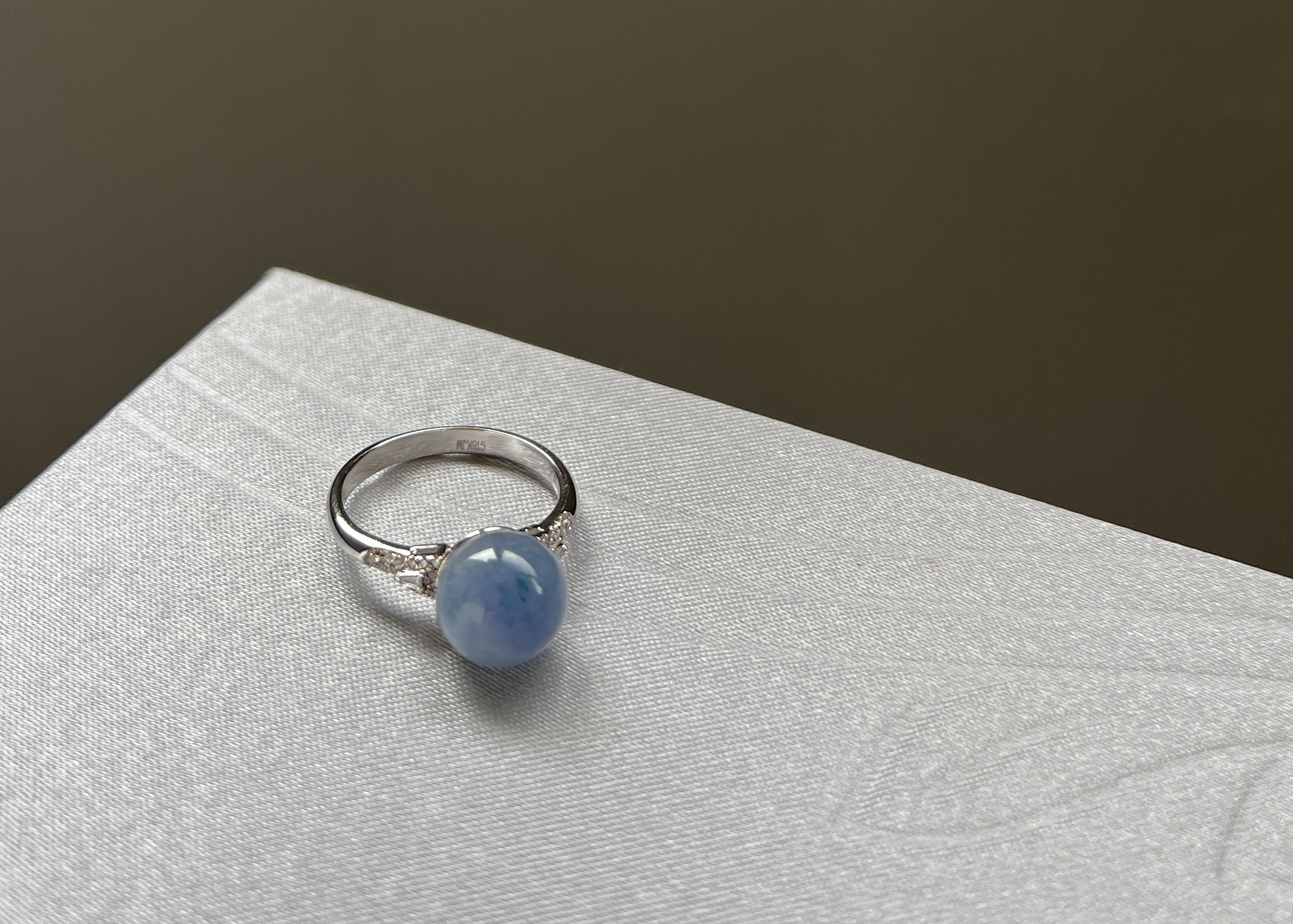 圓珠設計紫羅蘭戒指