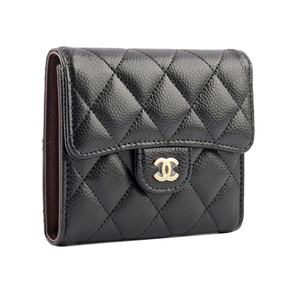 【CHANEL】金色CC Logo 菱格紋荔枝牛皮三折短夾(黑色)