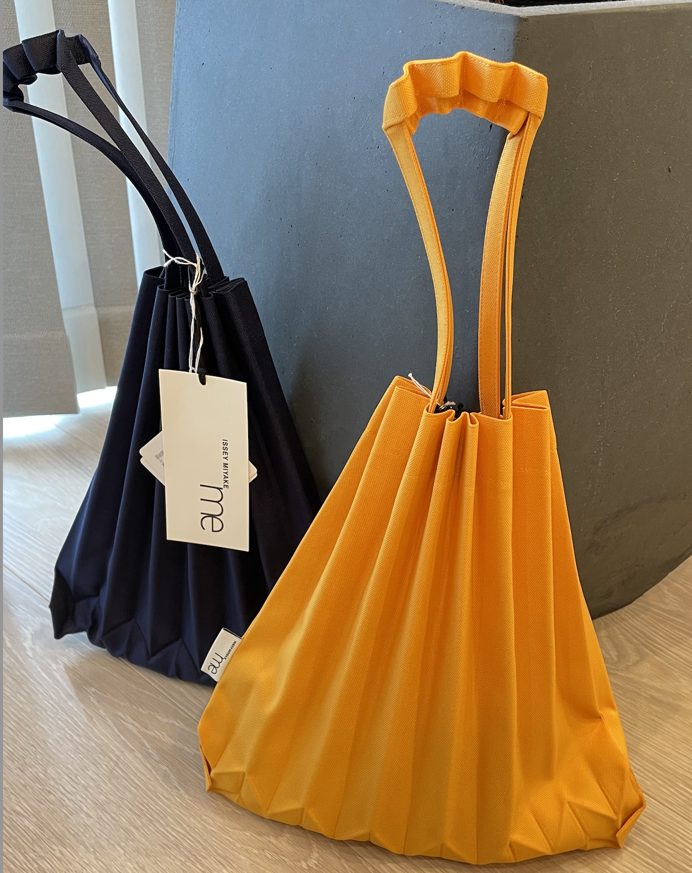 me ISSEY MIYAKE 樹幹包