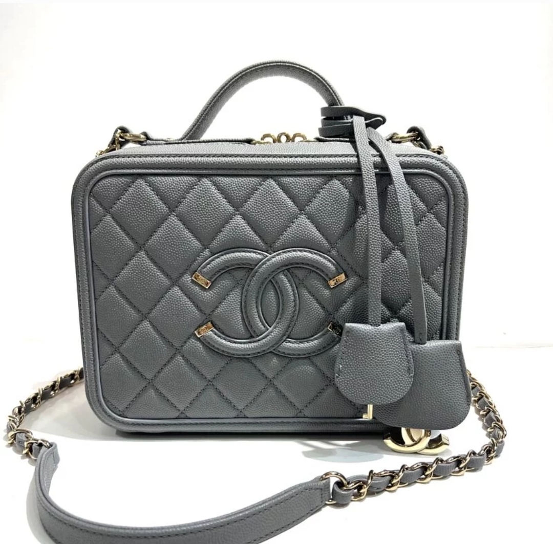 Chanel Vanity Case 21cm A93343