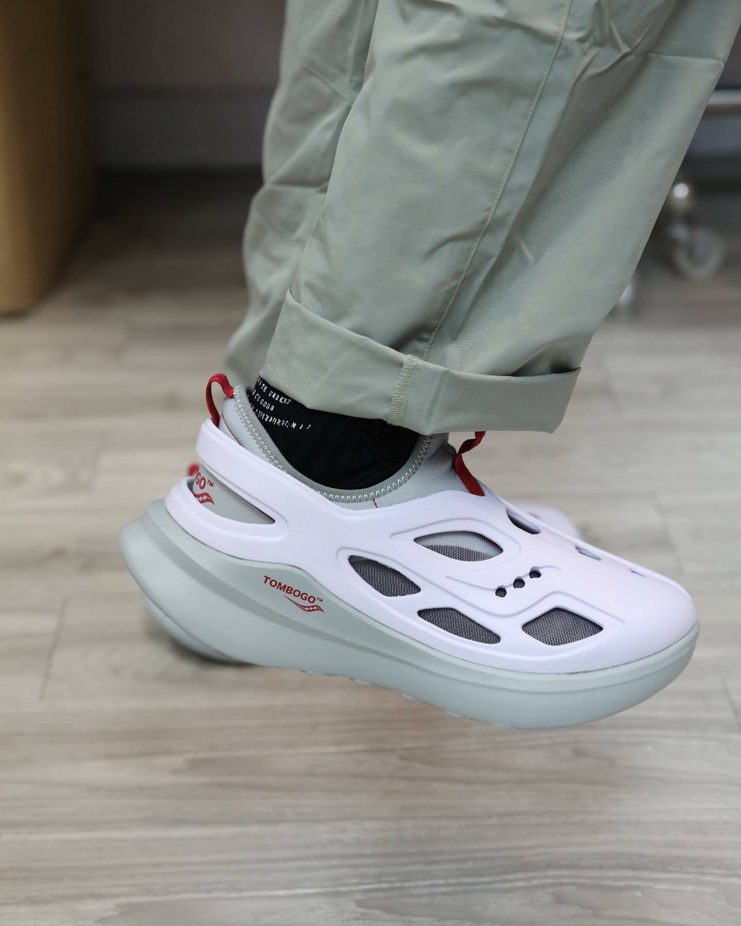 {現貨} TOMBOGO X Saucony Butterfly