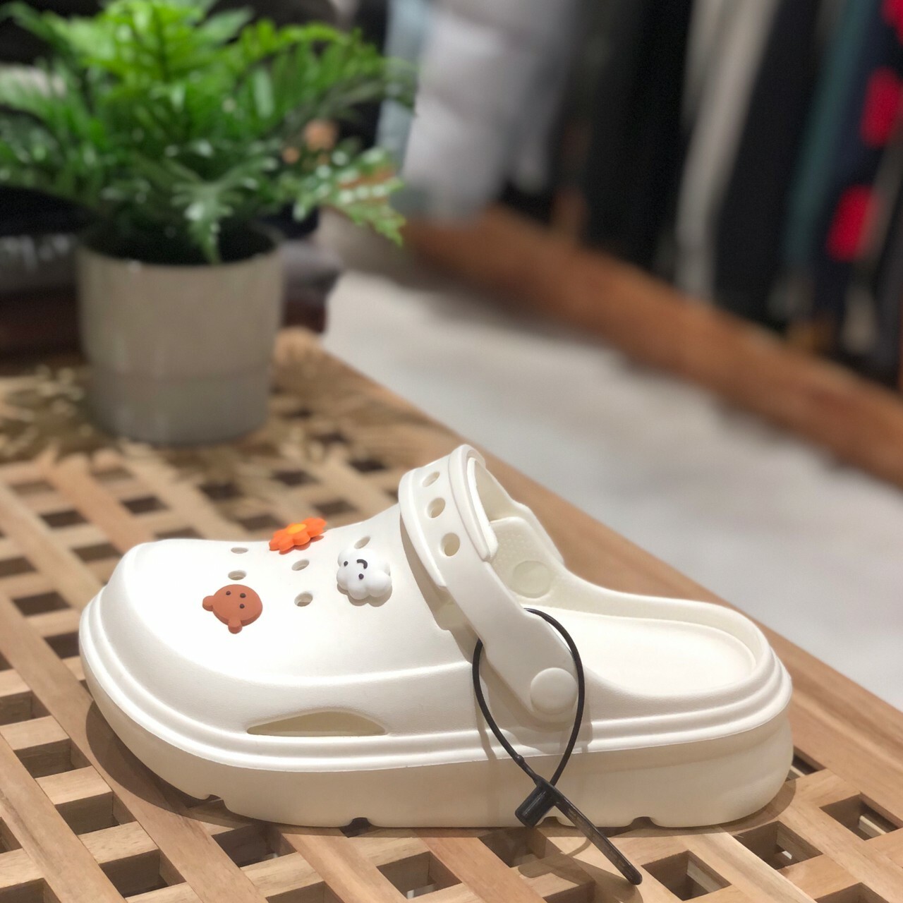 FOLDER 韓國 雲朵 洞洞鞋 白色