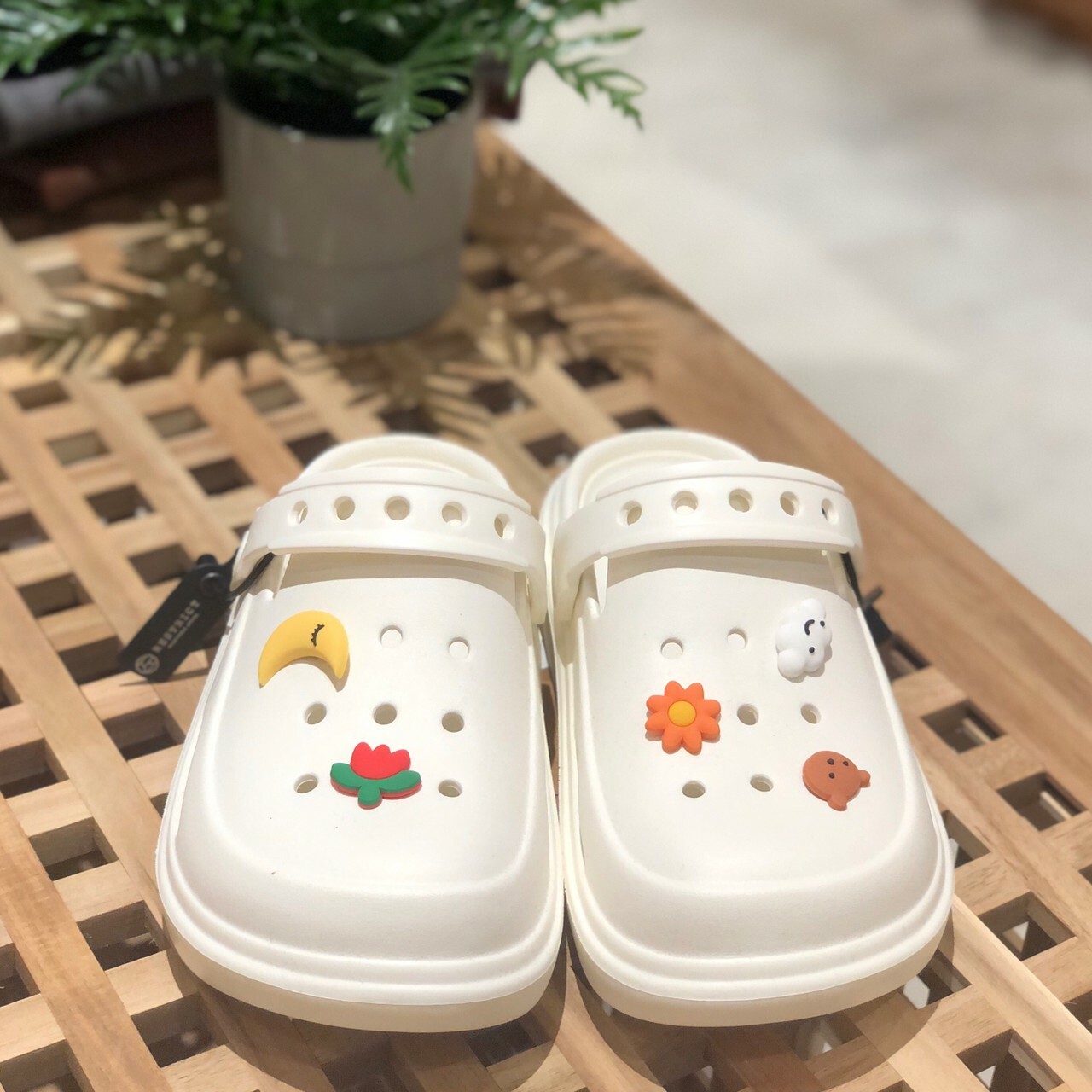 FOLDER 韓國 雲朵 洞洞鞋 白色