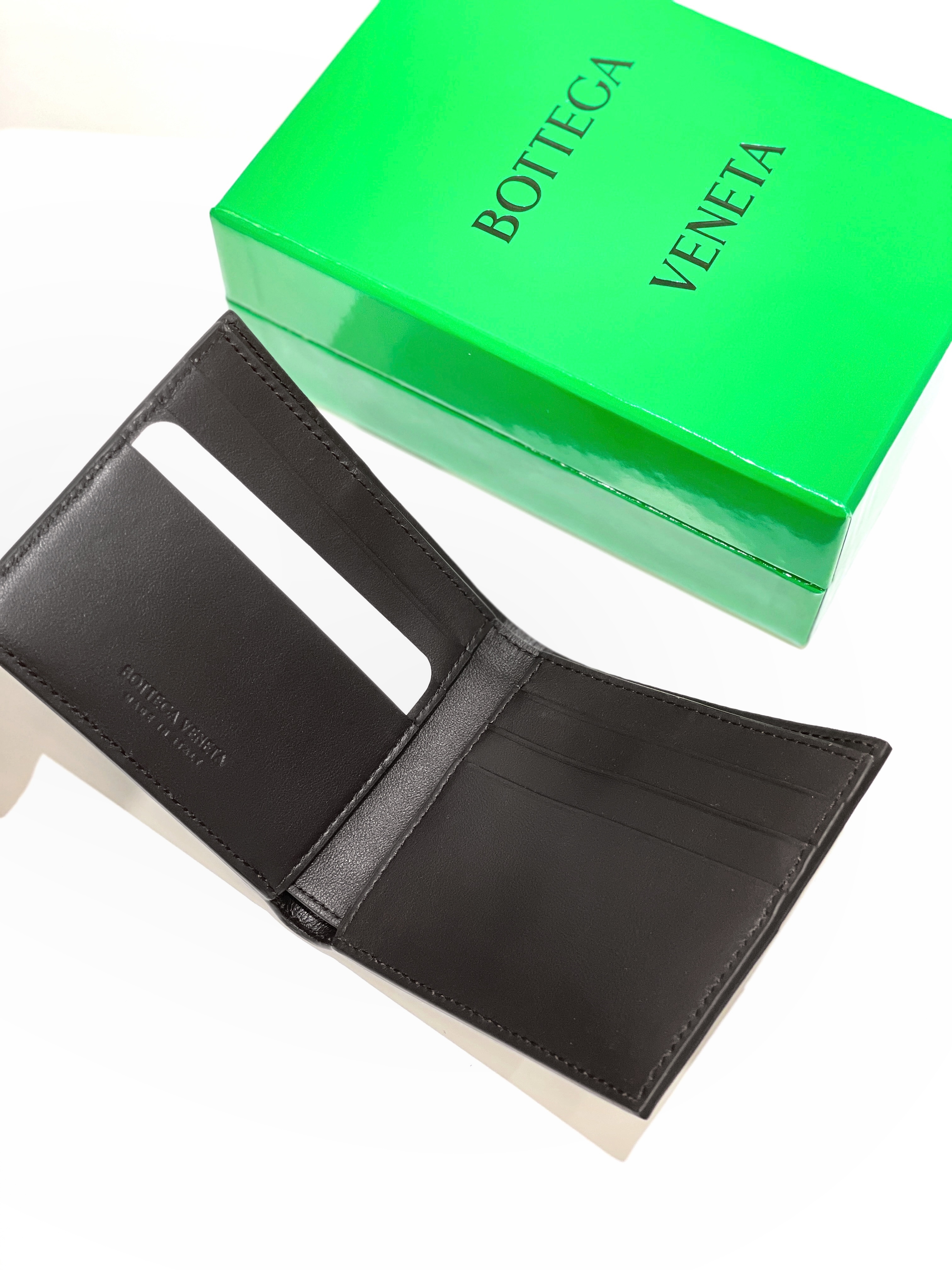 BV Cassette Bi-fold Wallet