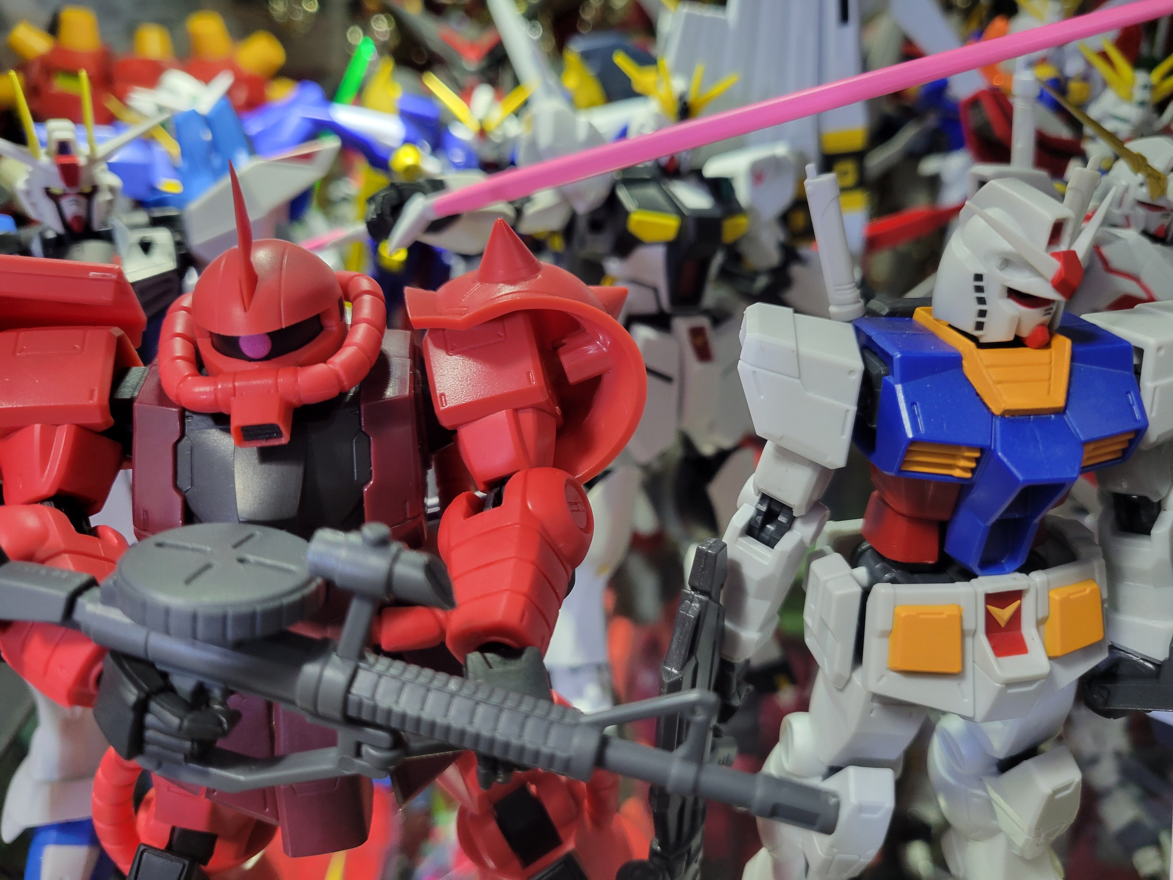 mobilesuit-gundam-figure-mia-hcm-robot-zaku-bandai