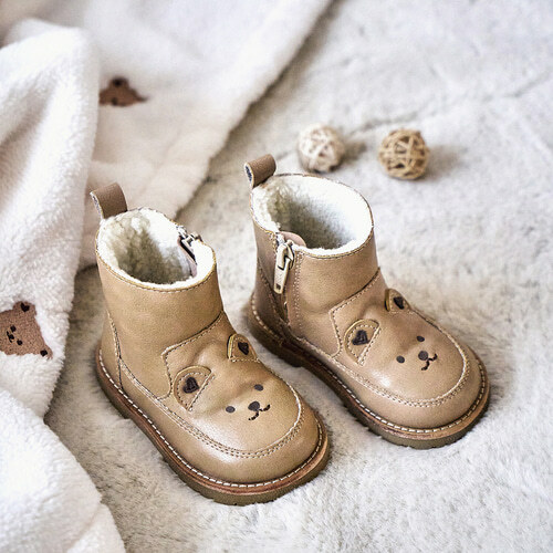 𝐃𝐨𝐭 𝐭𝐨 𝐃𝐨𝐭 愛心小熊卷毛防寒保暖皮靴（HAND MADE) - 手工藝獨具匠心