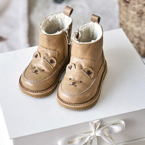 𝐃𝐨𝐭 𝐭𝐨 𝐃𝐨𝐭 愛心小熊卷毛防寒保暖皮靴（HAND MADE) - 手工藝獨具匠心