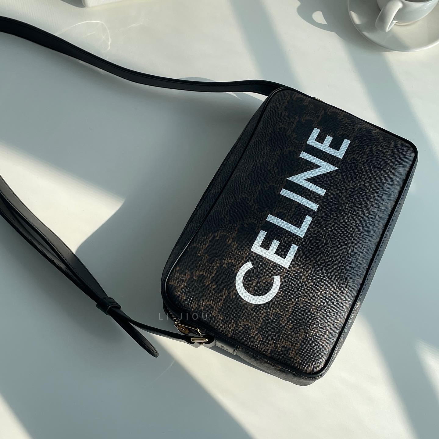 Celine Triomphe 老花郵差包