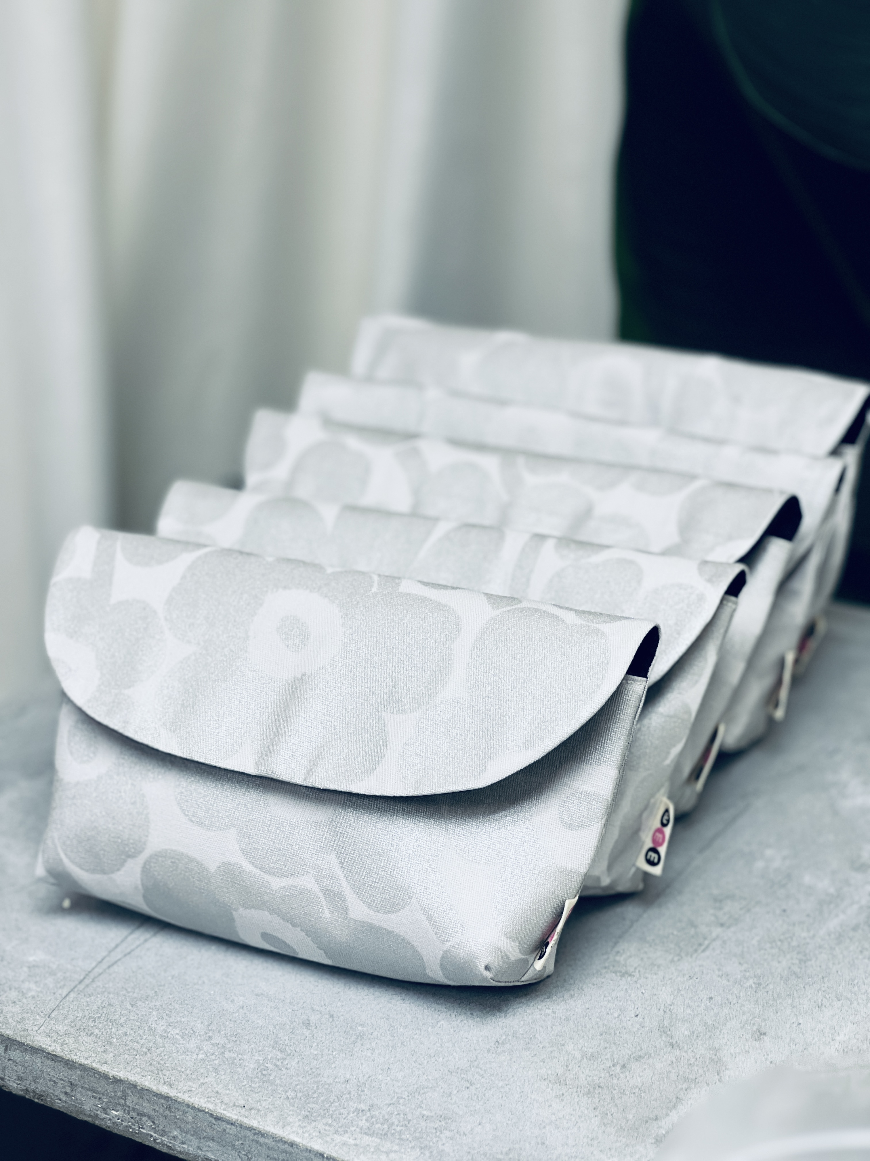 利是pouch | marimekko limited 銀色帆布