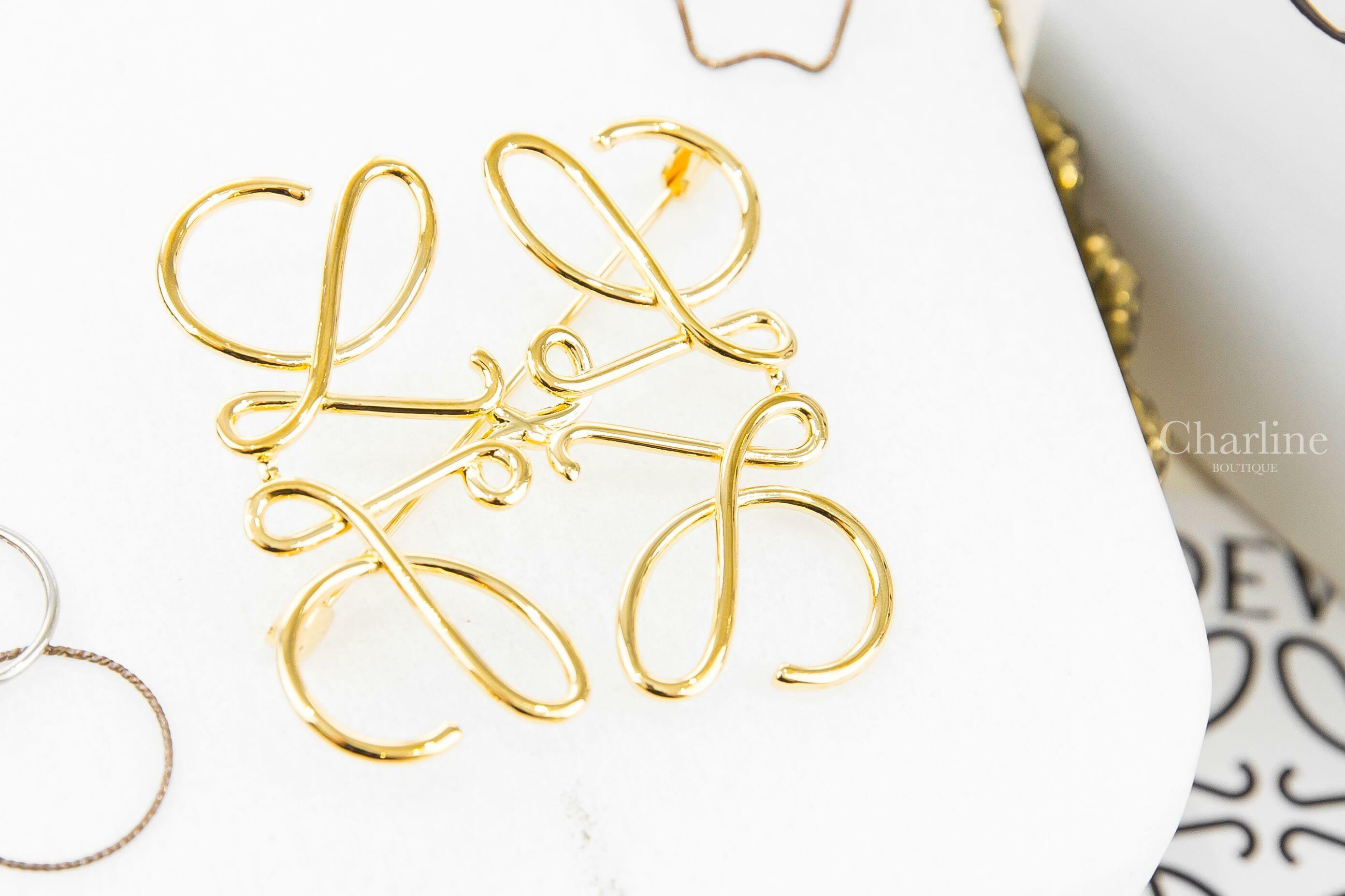 Loewe Anagram Brooch In Metal 金色 Logo 金屬胸針