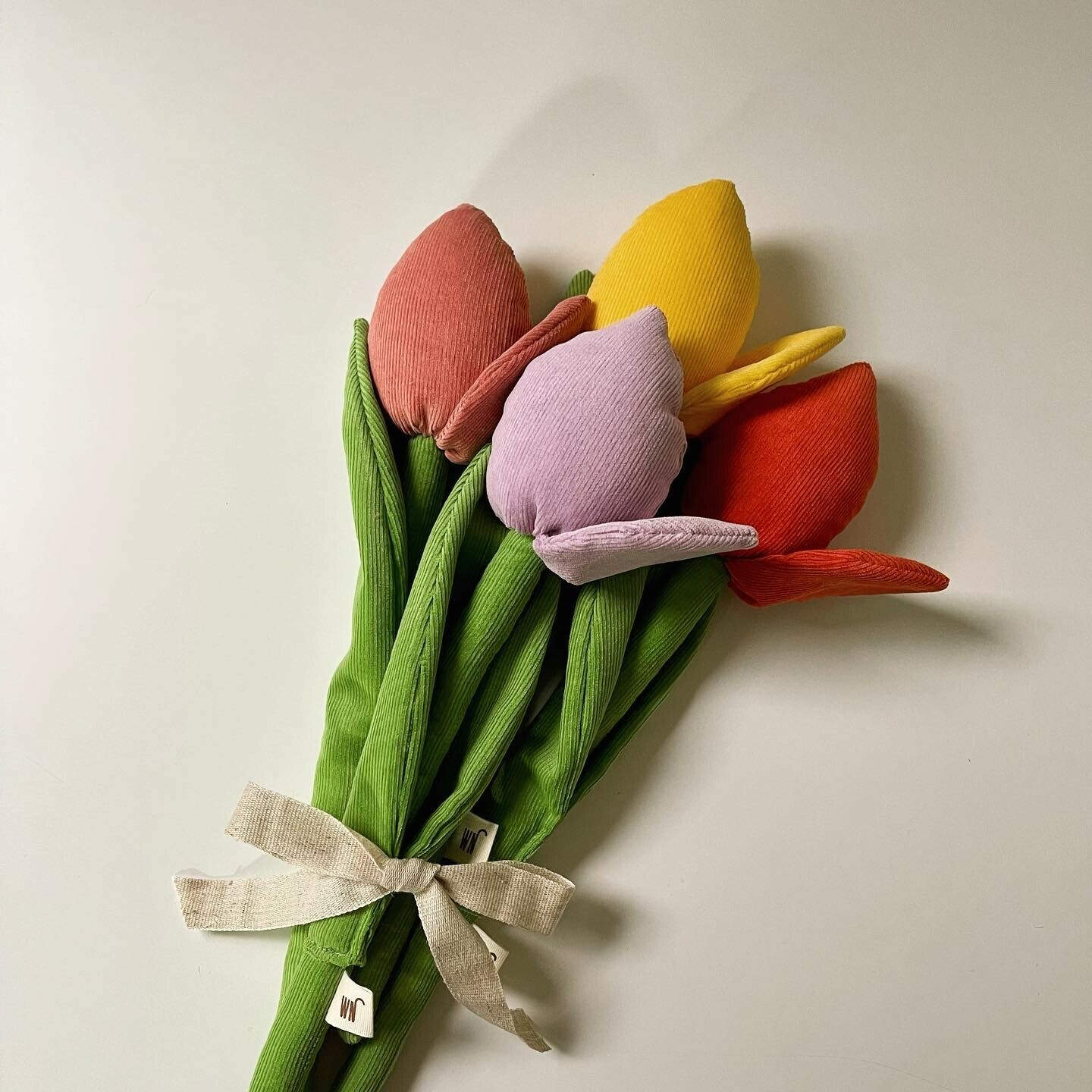 Wetnose - Dog toy- dog tulip