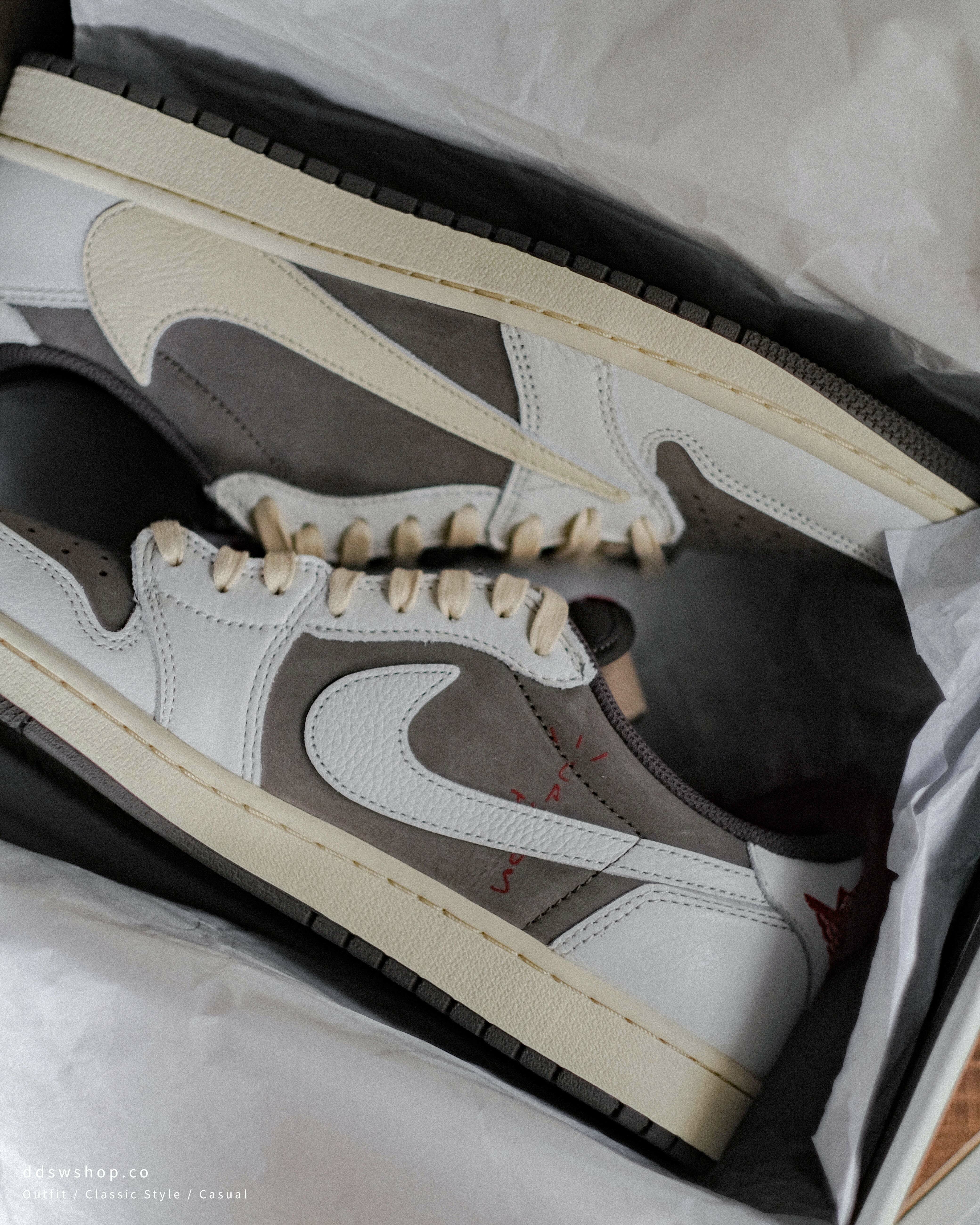 Travis Scott x Air Jordan 1 Low "Reverse Mocha" 聯名款 倒勾 摩卡 DM7866-162