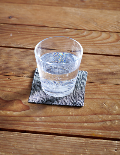 fog-亞麻杯墊／黑人字紋