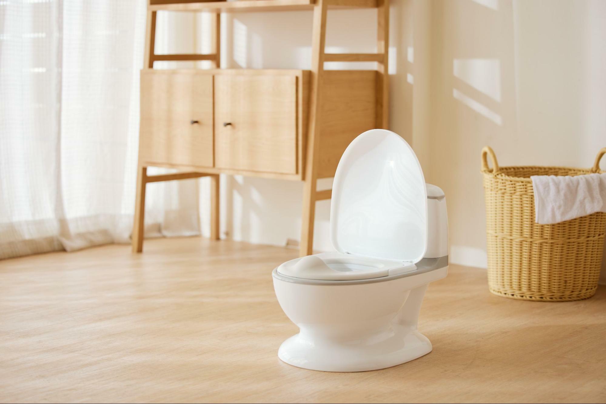 戒尿布馬桶選LOVON仿真學習小馬桶，仿真設計讓寶寶更容易適應在馬桶上廁所