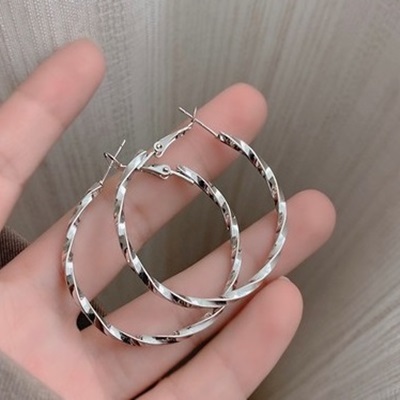 金屬圈圈耳環 兩色