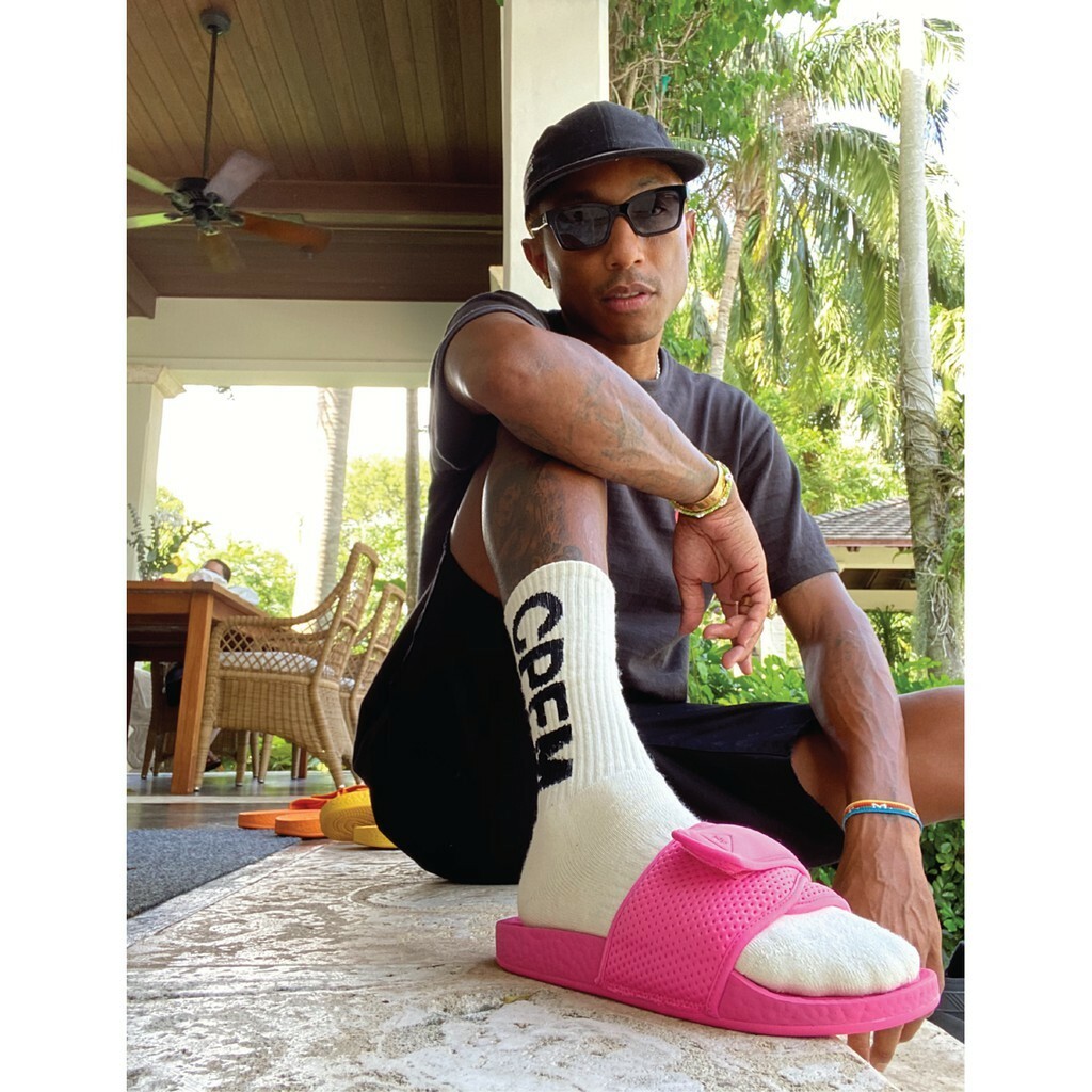Adidas X Pharrell Williams Boost Slide 拖鞋粉紅