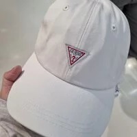 [S] GUESS UNISEX MINI TRIANGLE LOGO BALL CAP,WHITE, MM1A1000-WHT (SGU282)