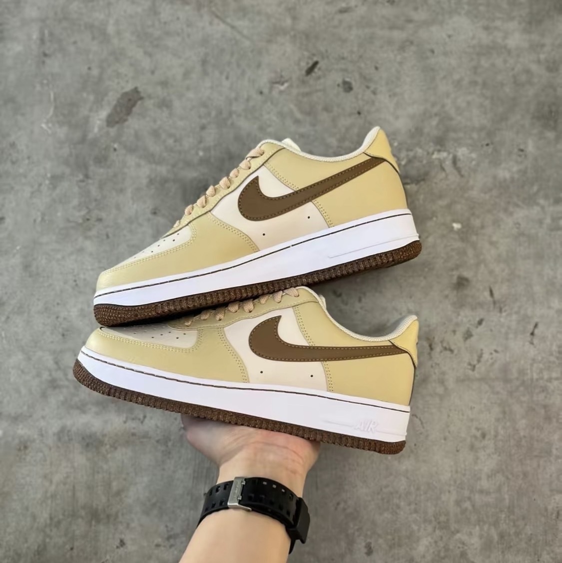 Nike Air Force 奶茶可頌