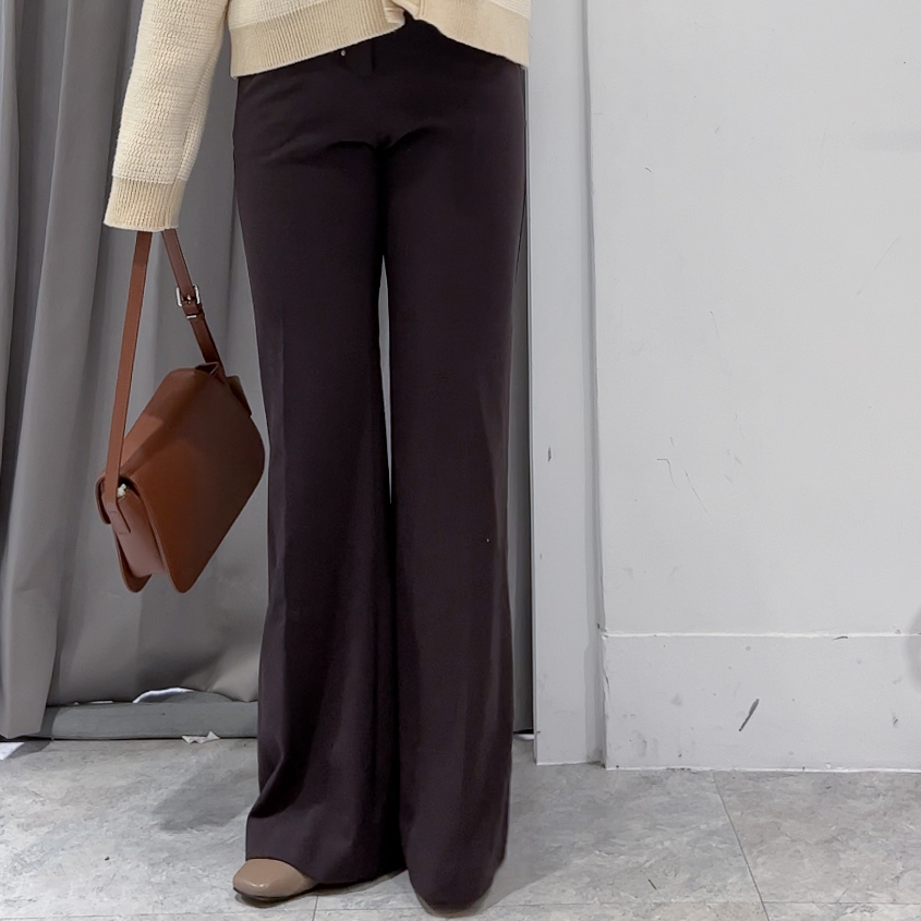 隱釦微喇叭長腿西料褲(咖紫/M)