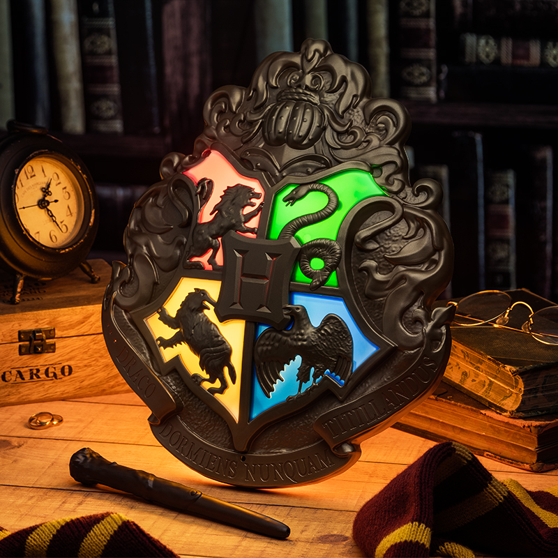 哈利波特 魔杖遙控霍格華茲校徽燈
